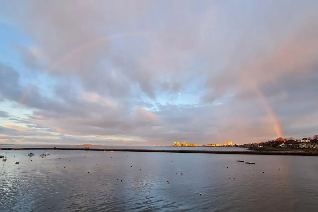 Calming Sea View City Apartment Edinburgh Verenigd Koninkrijk