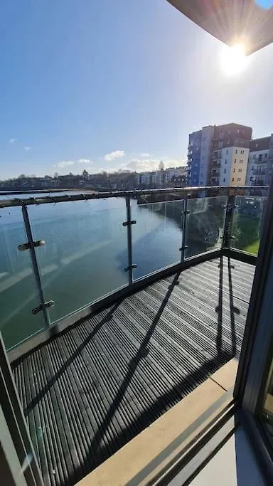 Calming Sea View City Apartment Edinburgh 0*,