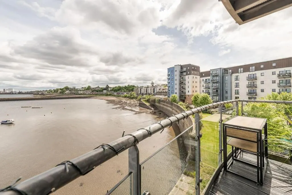 Calming Sea View City Apartment Edinburg Storbritannien